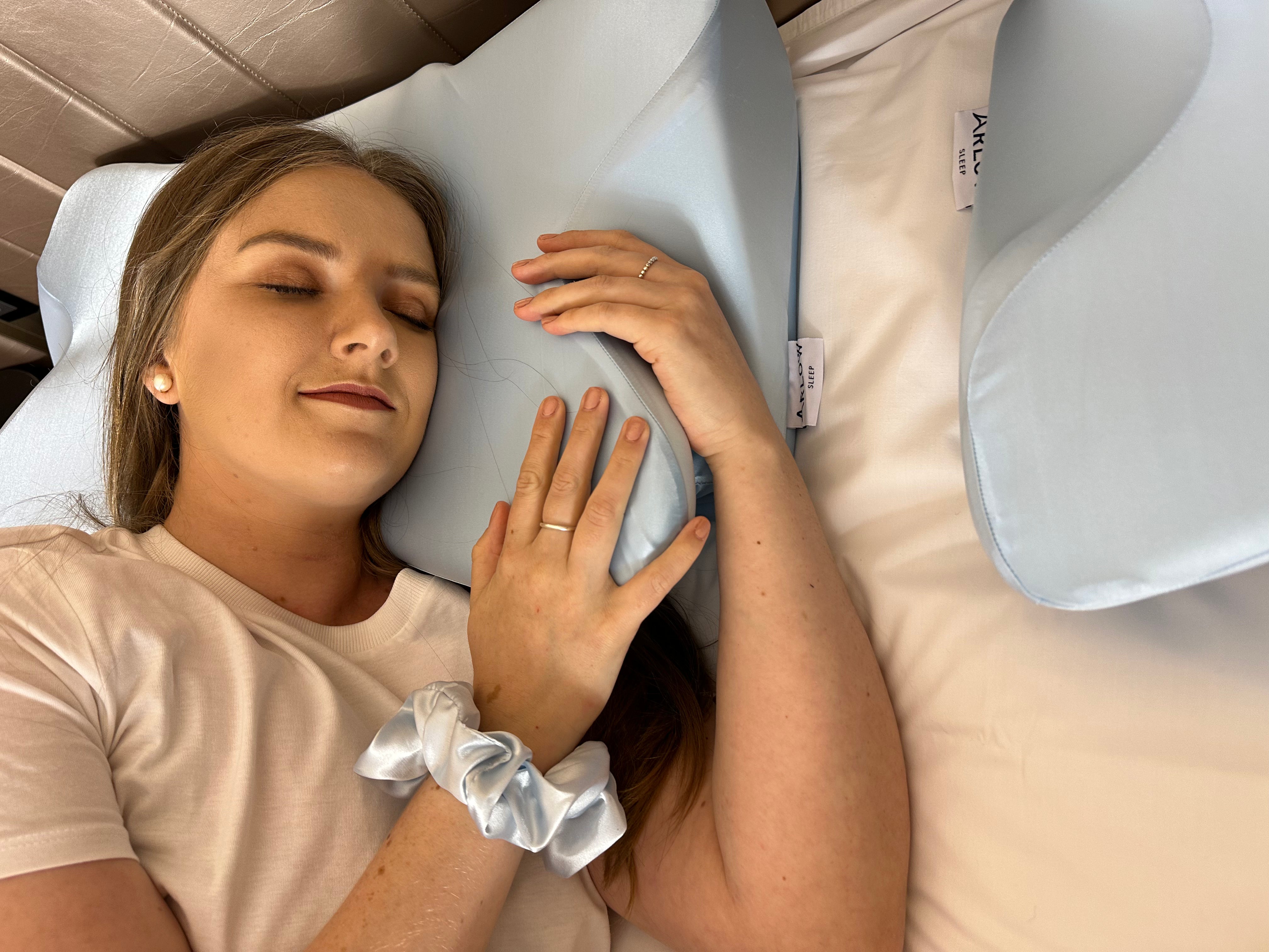 Arlow Ergonomic Pillow
